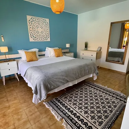 Casa Concha - Peaceful And Relaxing ゲストハウス 3*