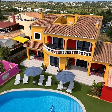 Casa Concha - Peaceful And Relaxing 게스트하우스 3*