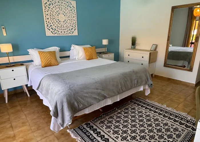 Casa Concha - Peaceful And Relaxing 게스트하우스 3*