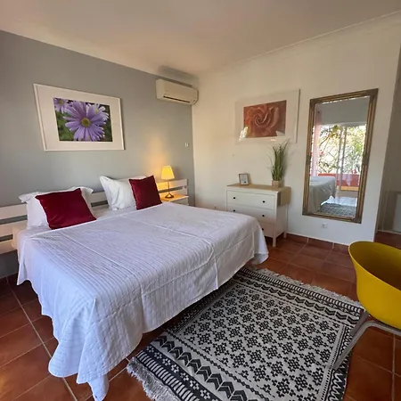 Casa Concha - Peaceful And Relaxing Gasthof Lagos